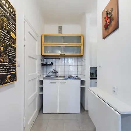 Cozy Bednarska In Near Old Town By Renters *