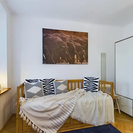 Apartment Cozy Bednarska In Near Old Town By Renters *