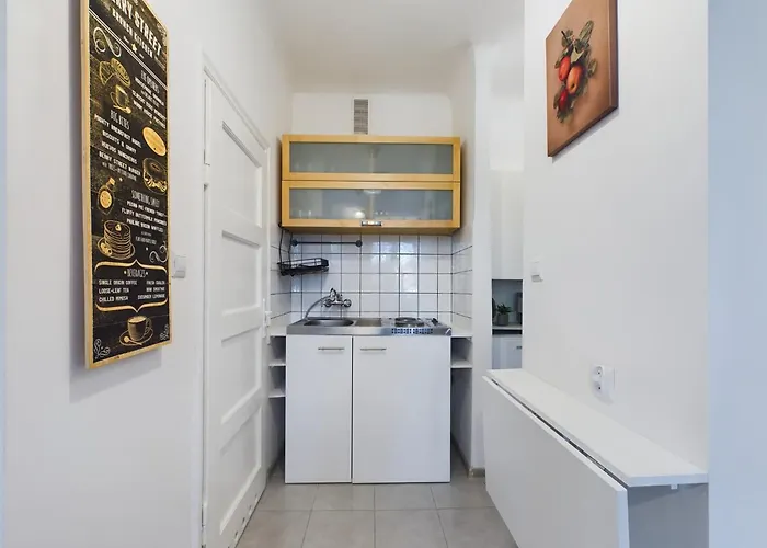 Cozy Bednarska In Near Old Town By Renters *