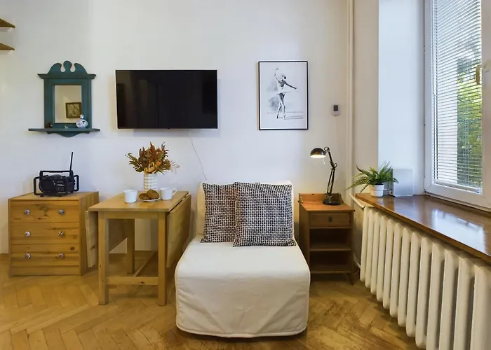 Cozy Bednarska In Near Old Town By Renters